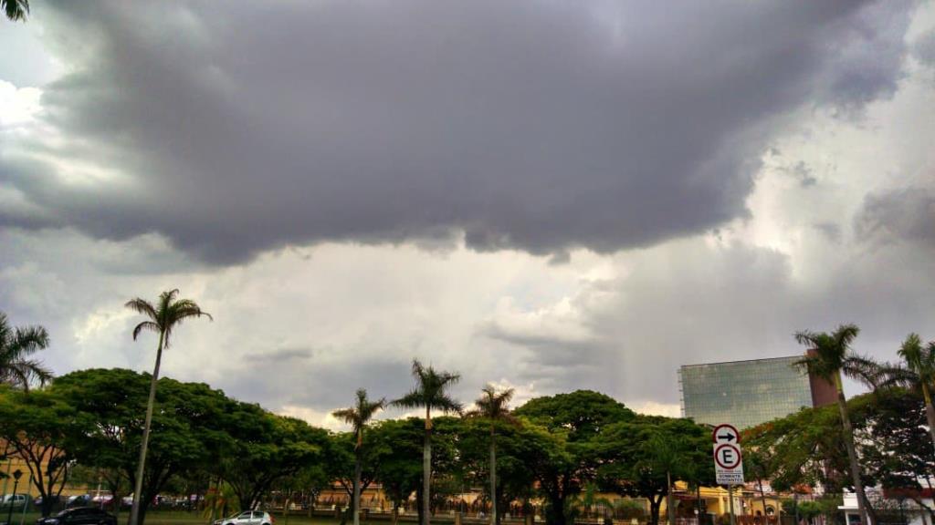 Defesa Civil alerta para risco de chuva forte nesta quarta-feira (14) em Limeira