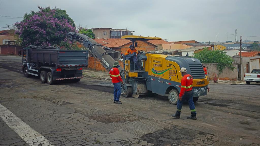 Prefeitura leva asfalto novo a dezenas de ruas de Limeira