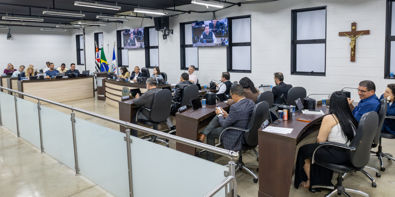 Cinco projetos são aprovados e 18 requerimentos encaminhados à Prefeitura na sessão da Câmara
